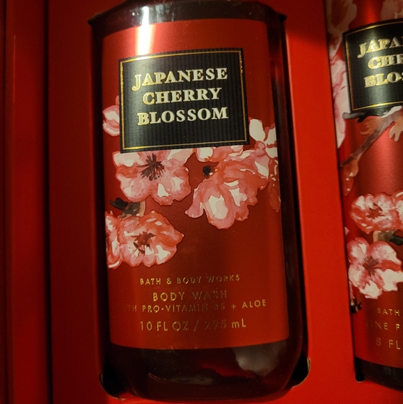 Bath & Body Works Japanese Cherry Blossom Gift Set - Picture 5 of 7